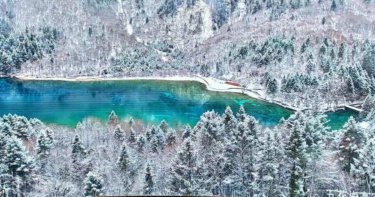 雪景中的五花海。九管局供图